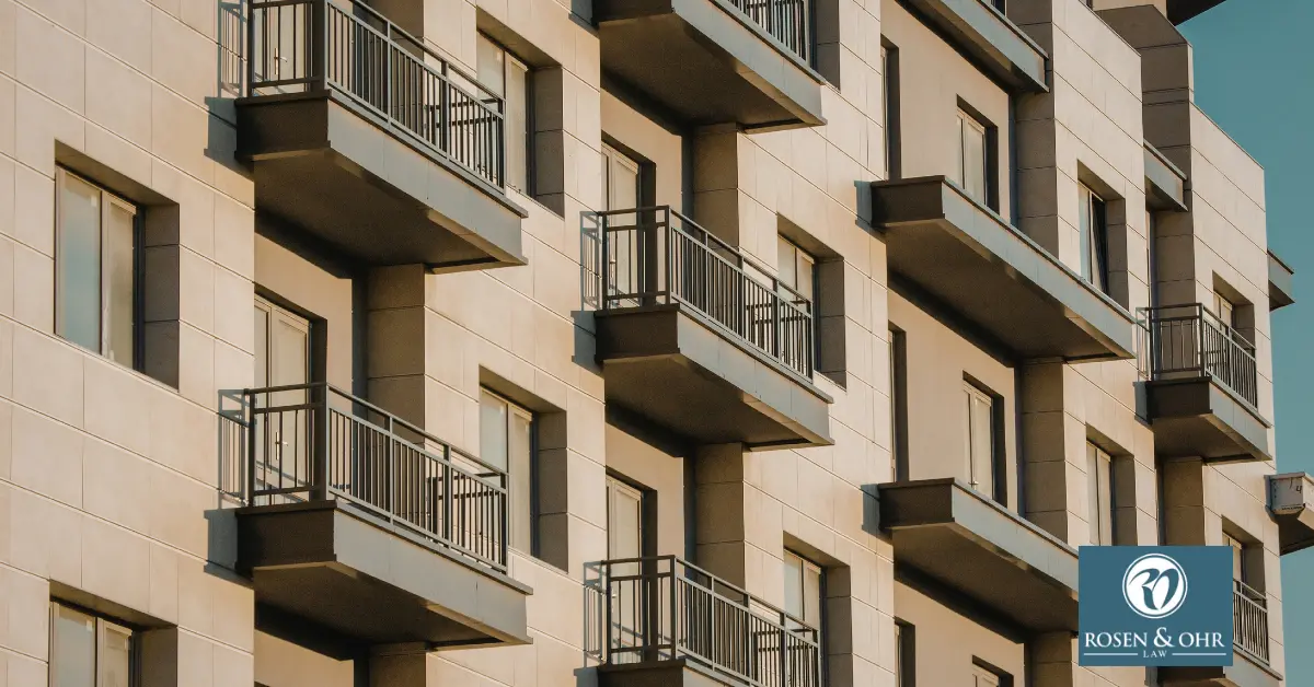 Apartment complex building in Hollywood, Florida, where preventable injuries can occur due to property owner negligence.